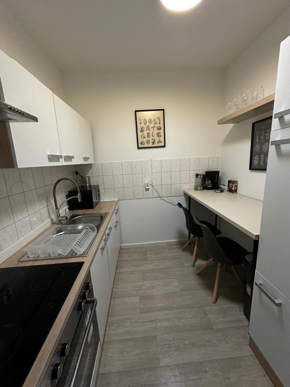 Ideal Fuer Monteure. 3 Zimmer Apartment Mit Kueche, Waschmaschine, Wifi Usw... . Галль Экстерьер фото